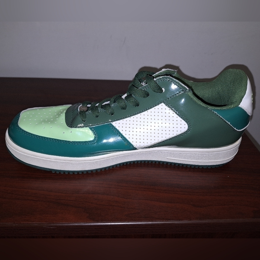 A pair of Starbury men's size 14 green sneakers. They're in excellent condition - Picture 6 of 11